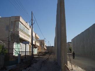 Le mur de séparation divise Bethlehem